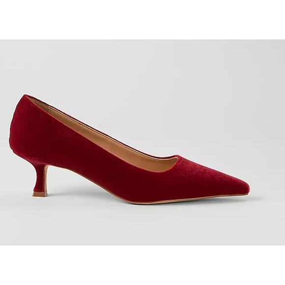 NWOB Ann Taylor Red Velvet Pointed toe Kitten Heel Pumps 10 - Picture 1 of 6